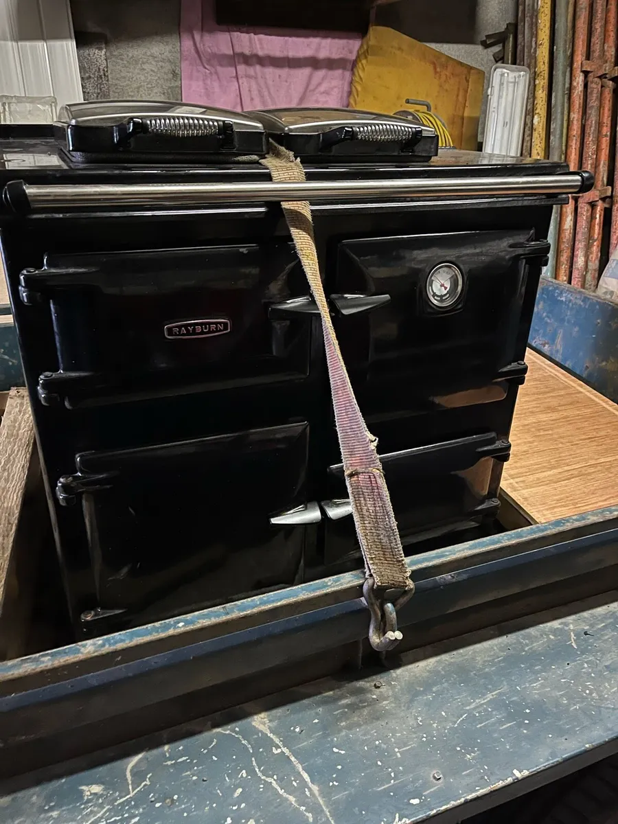 Rayburn oil cooker - Image 1