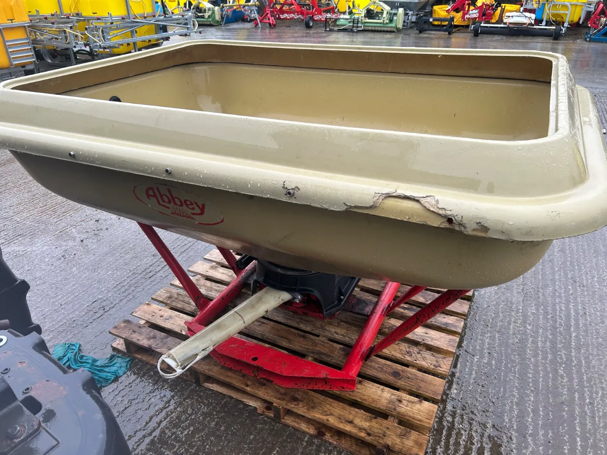 Abbey PA700 Fertiliser Spreader - Image 2