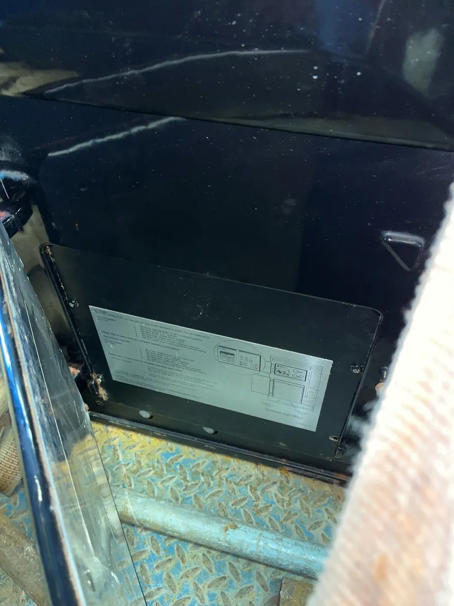 Rayburn oil cooker - Image 3