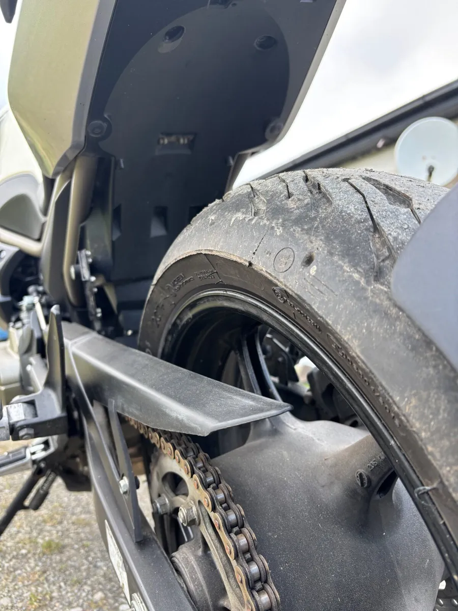 YAMAHA XJ6 2010 - Image 3