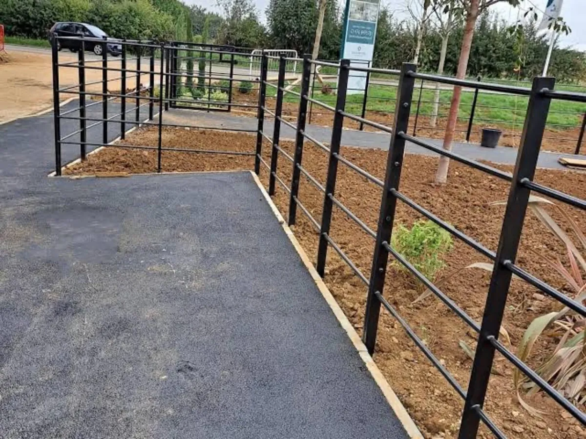 Composite gates and fencing - Image 3