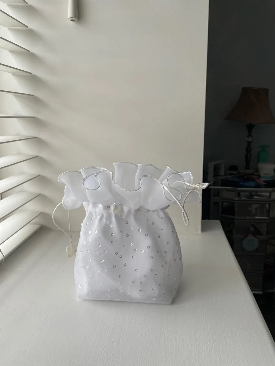 Girls First Holy Communion Bag, Gloves, Hair Studs - Image 4