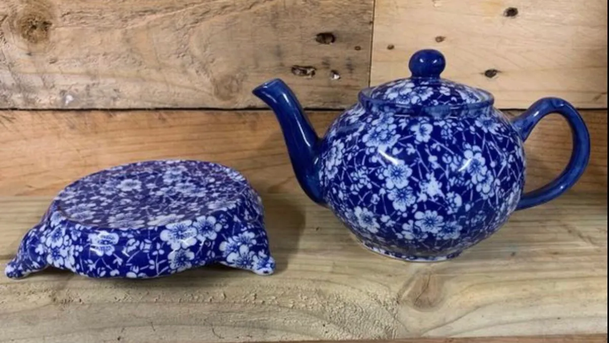 1920s Teapot and Trivet - Image 3