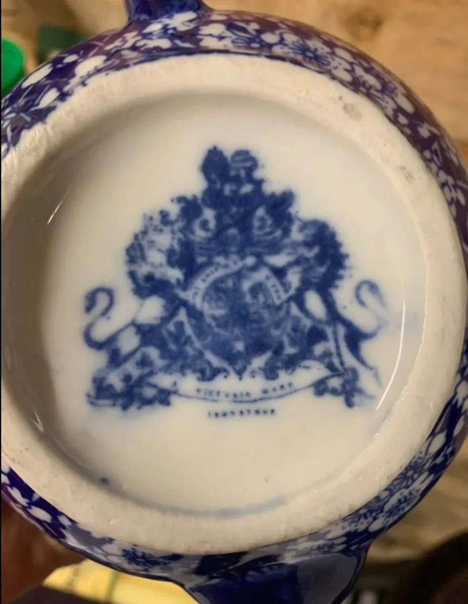 1920s Teapot and Trivet - Image 2