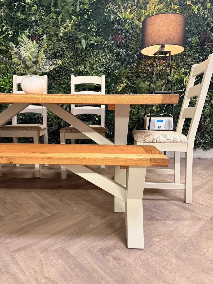 Oak kitchen table, 4 chairs & bench/dining set - Image 4