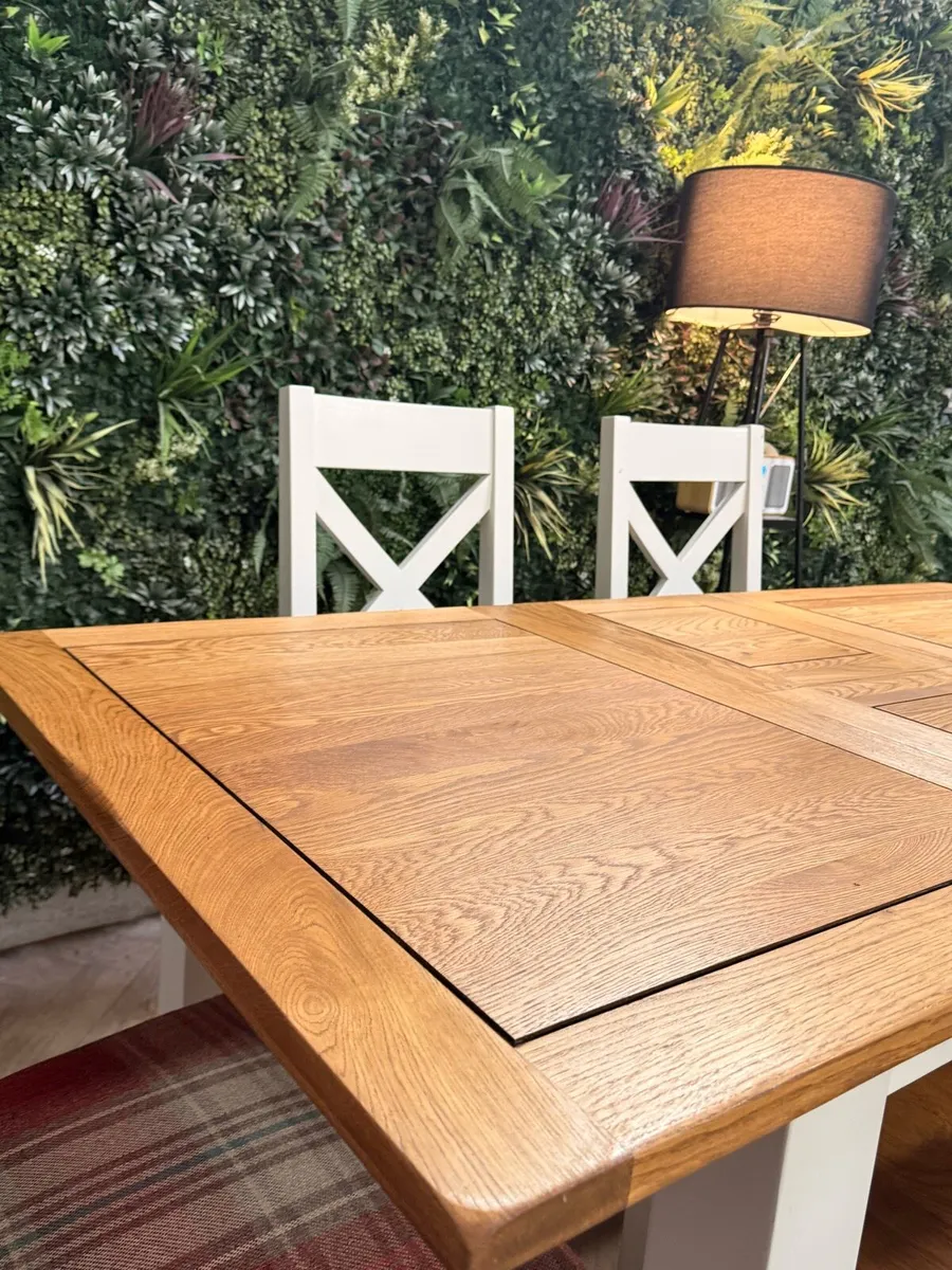 Extending oak kitchen table & 6 chairs/dining set - Image 4