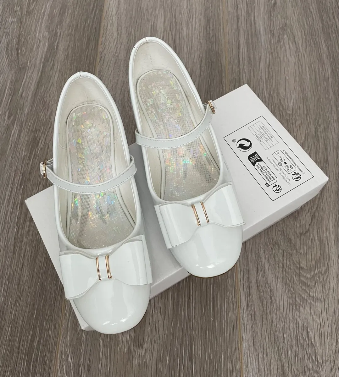 Girls White Dressy Shoes: Size 2 - Image 1