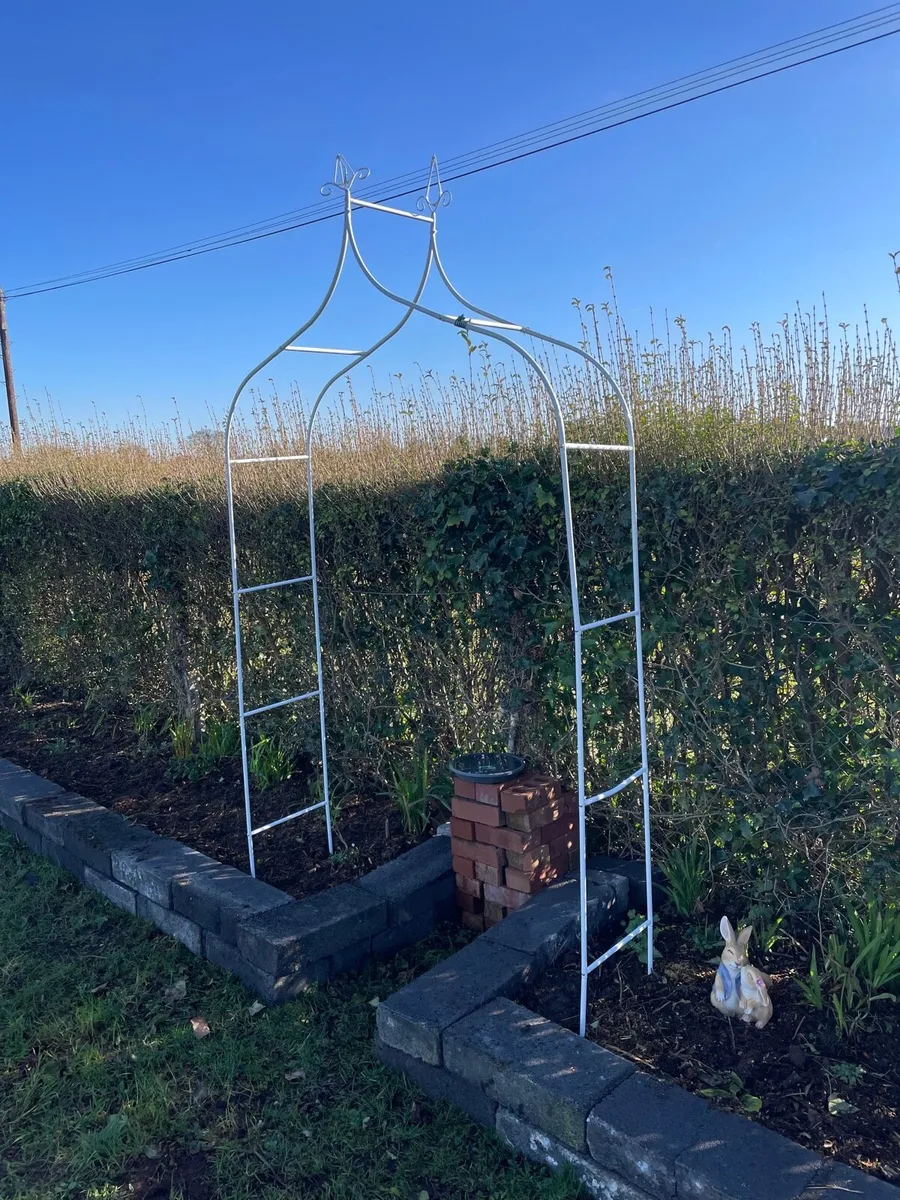 Garden flower arch Victorian ideal garden or parti - Image 1