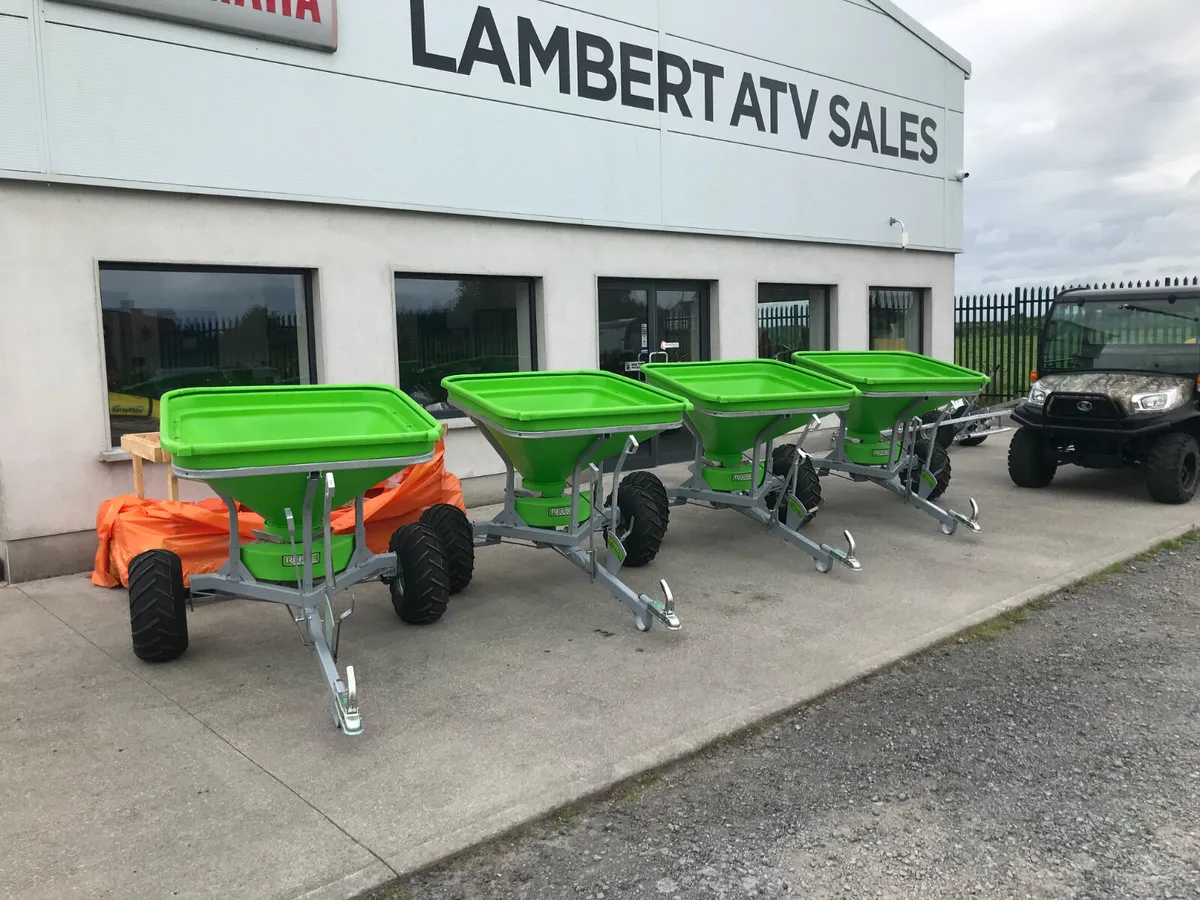 Quad Fertiliser Spreaders - Image 4