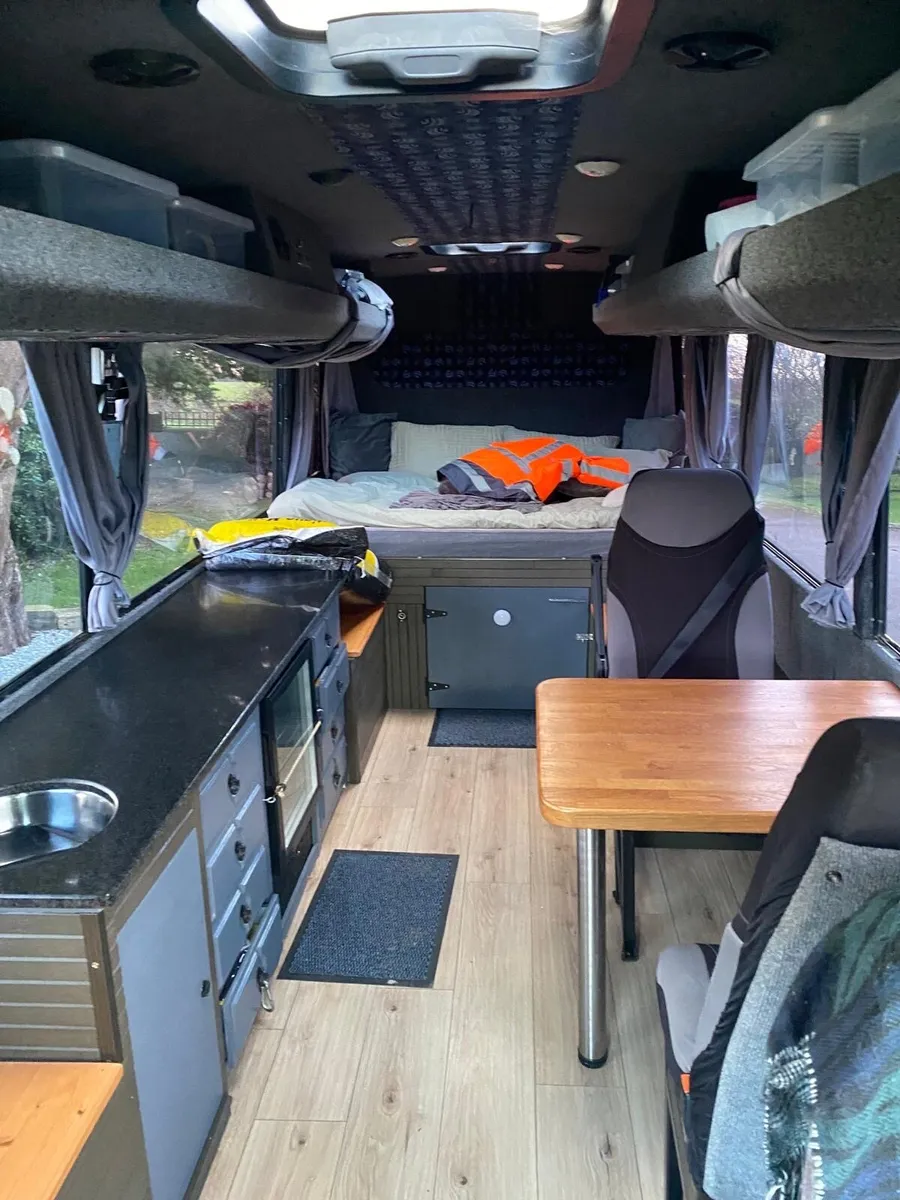 Camper Van - Image 4