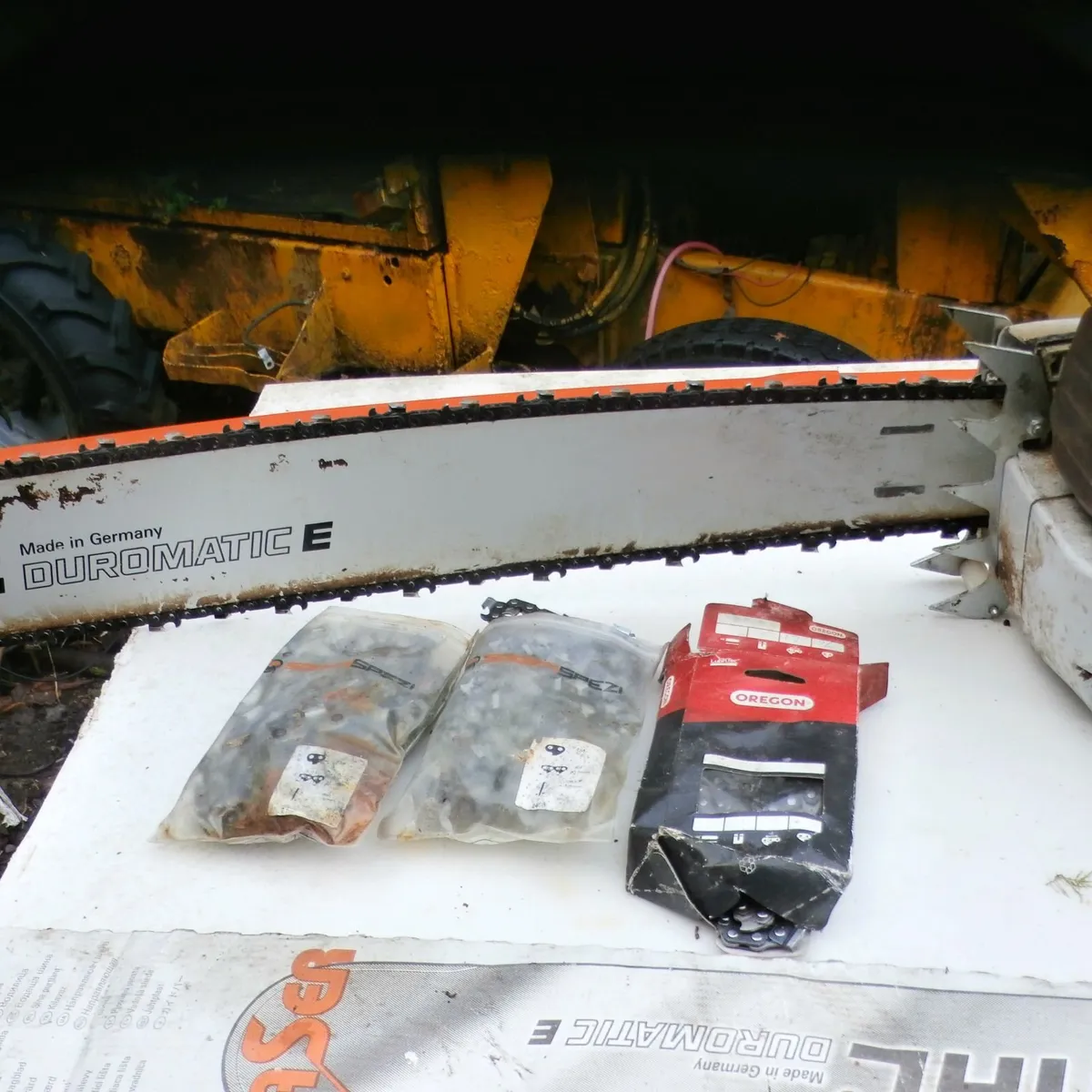 Stihl 881 with 48 and 30 inch bars - Image 2