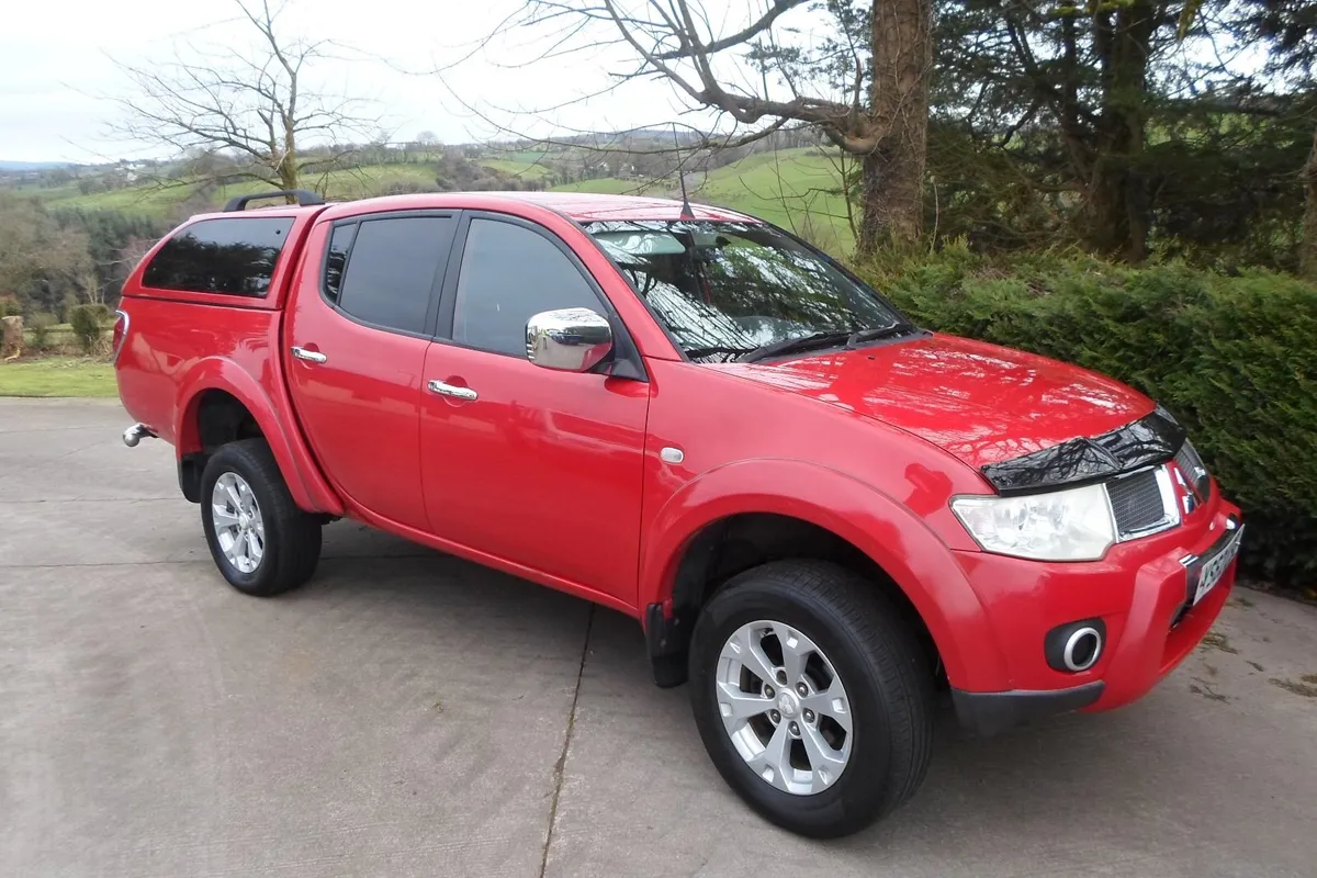 Mitsubishi L200 2012 - Image 1