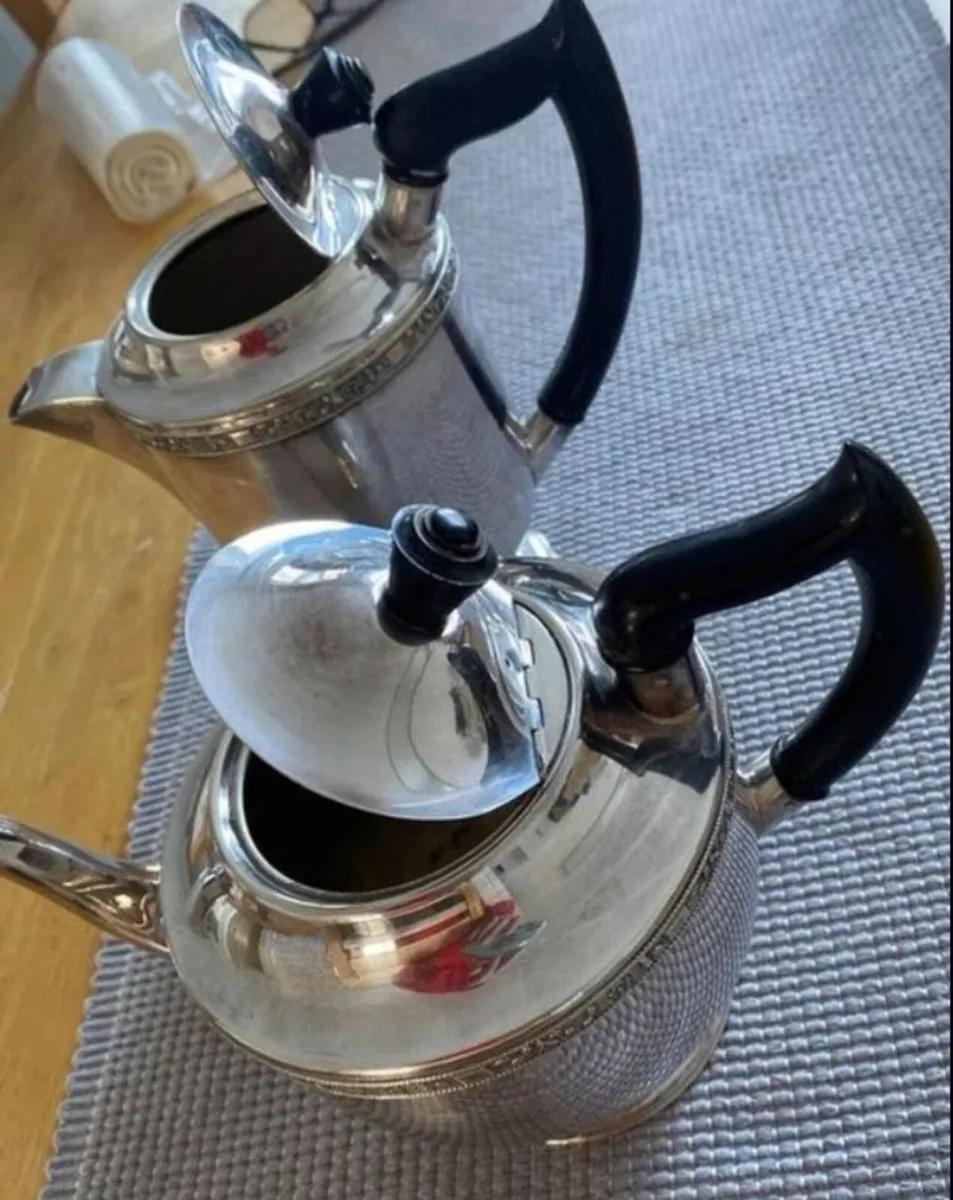 Antique EPNS Tea Coffee Pots - Image 3