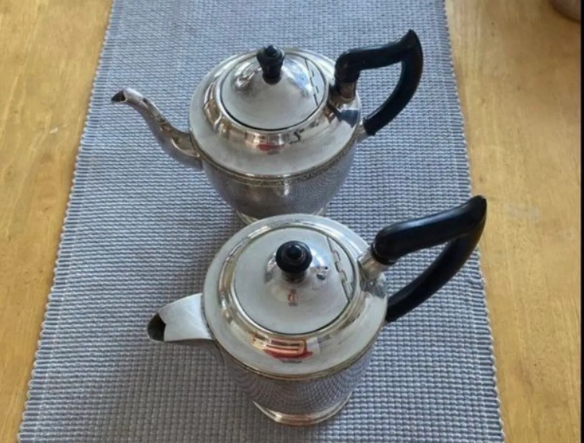 Antique EPNS Tea Coffee Pots - Image 4