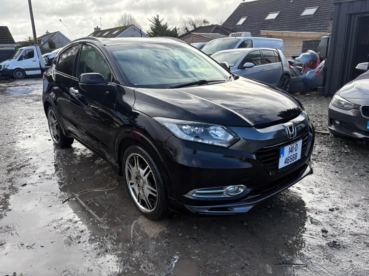 2014 Honda Vezel 1.5 Hybrid no damage drive away - Image 1