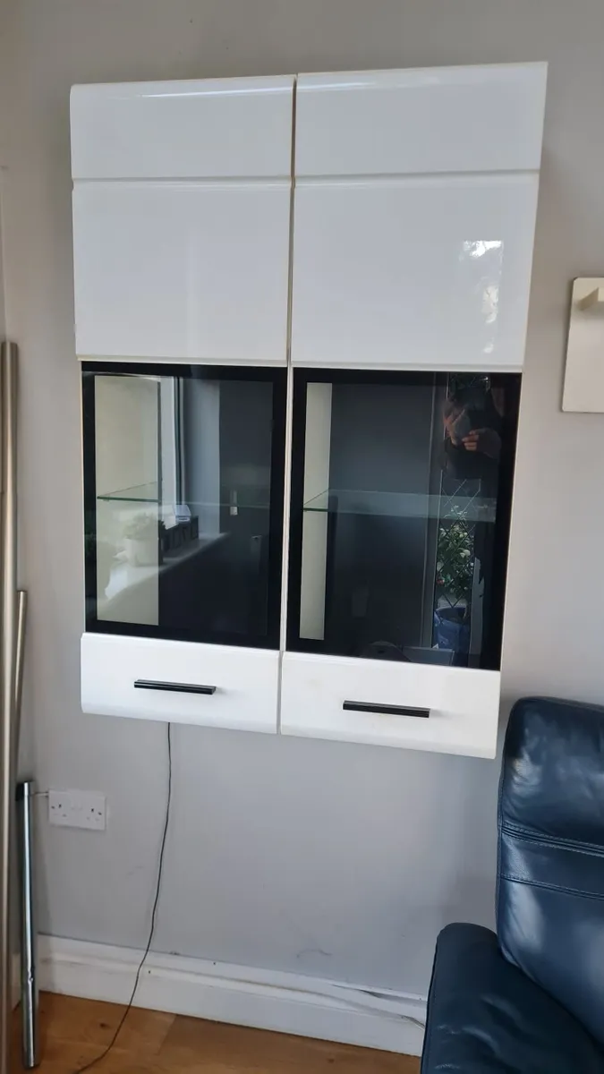 Wall & floor units - Image 4