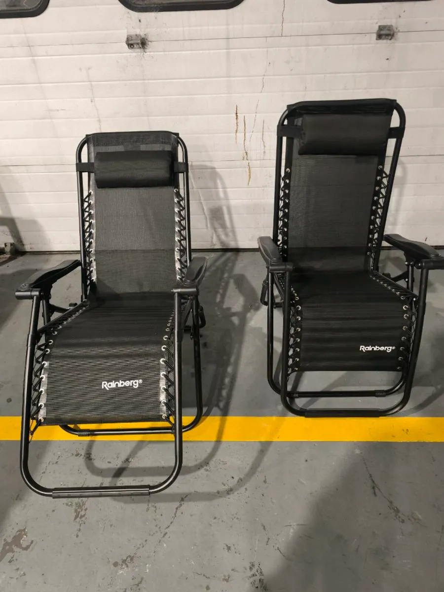 Zero gravity chairs - Image 1