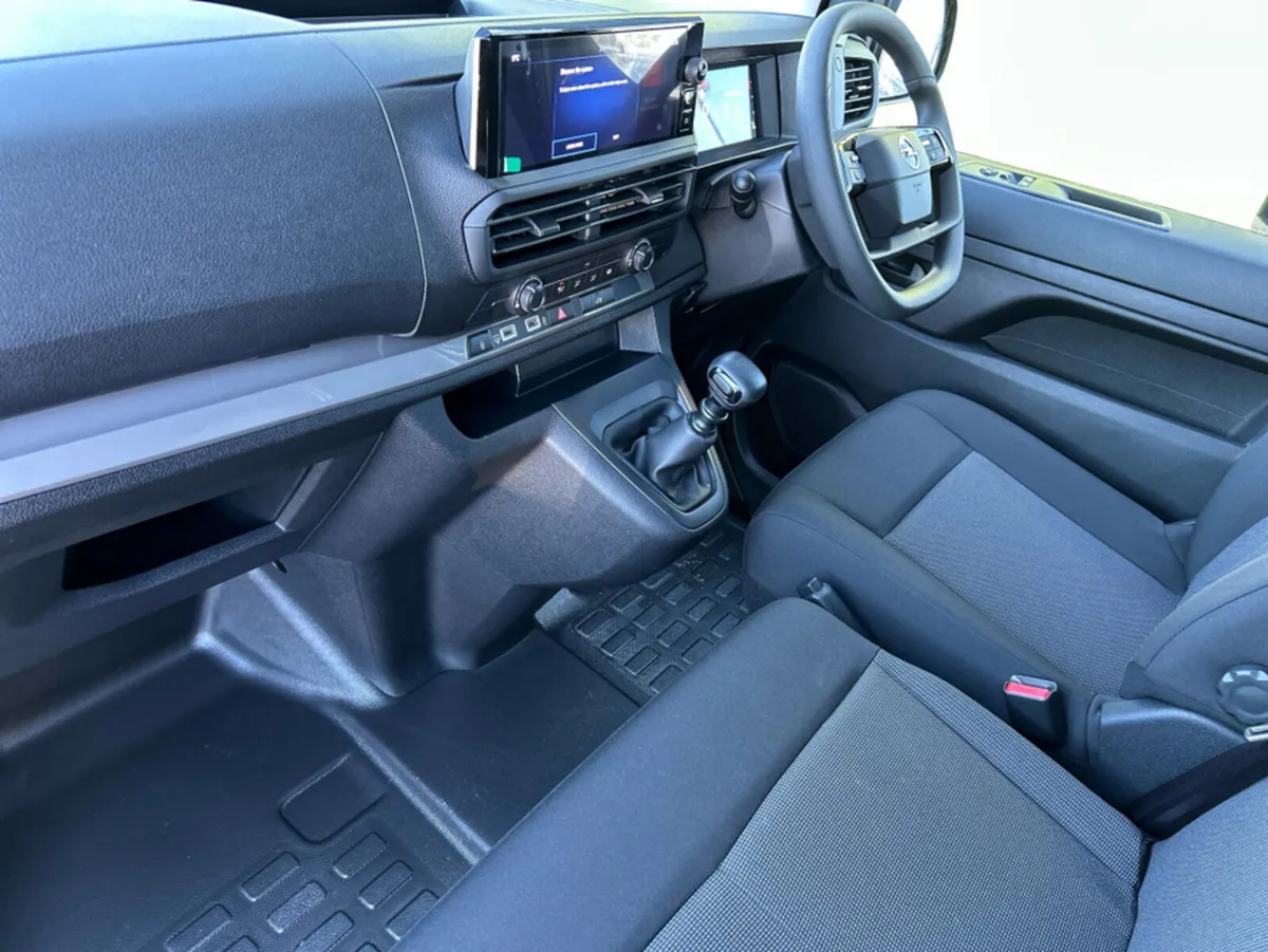 Opel Vivaro L2H1 SPORTIVE 2900 1.5 D - Image 4