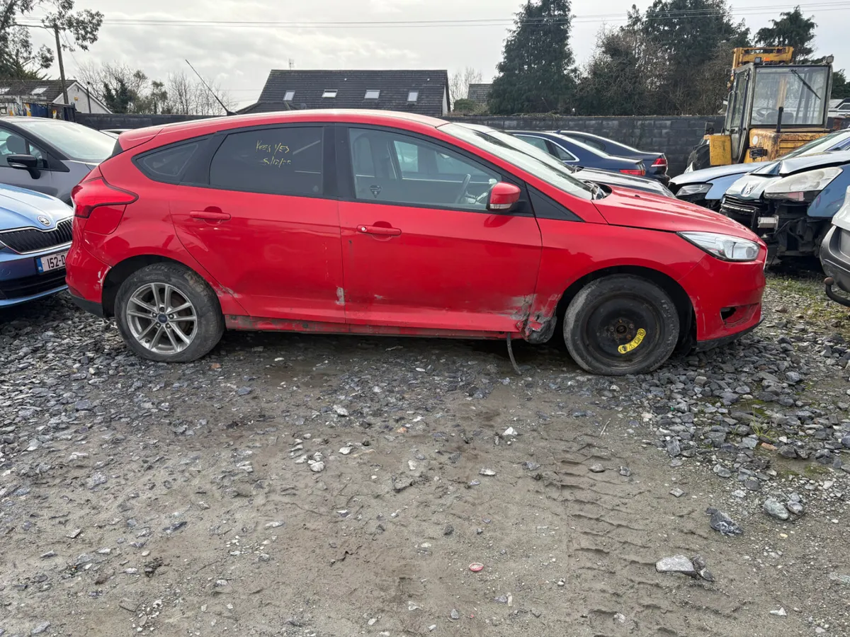 161 Ford Focus 1.5 Diesel driving - Image 3