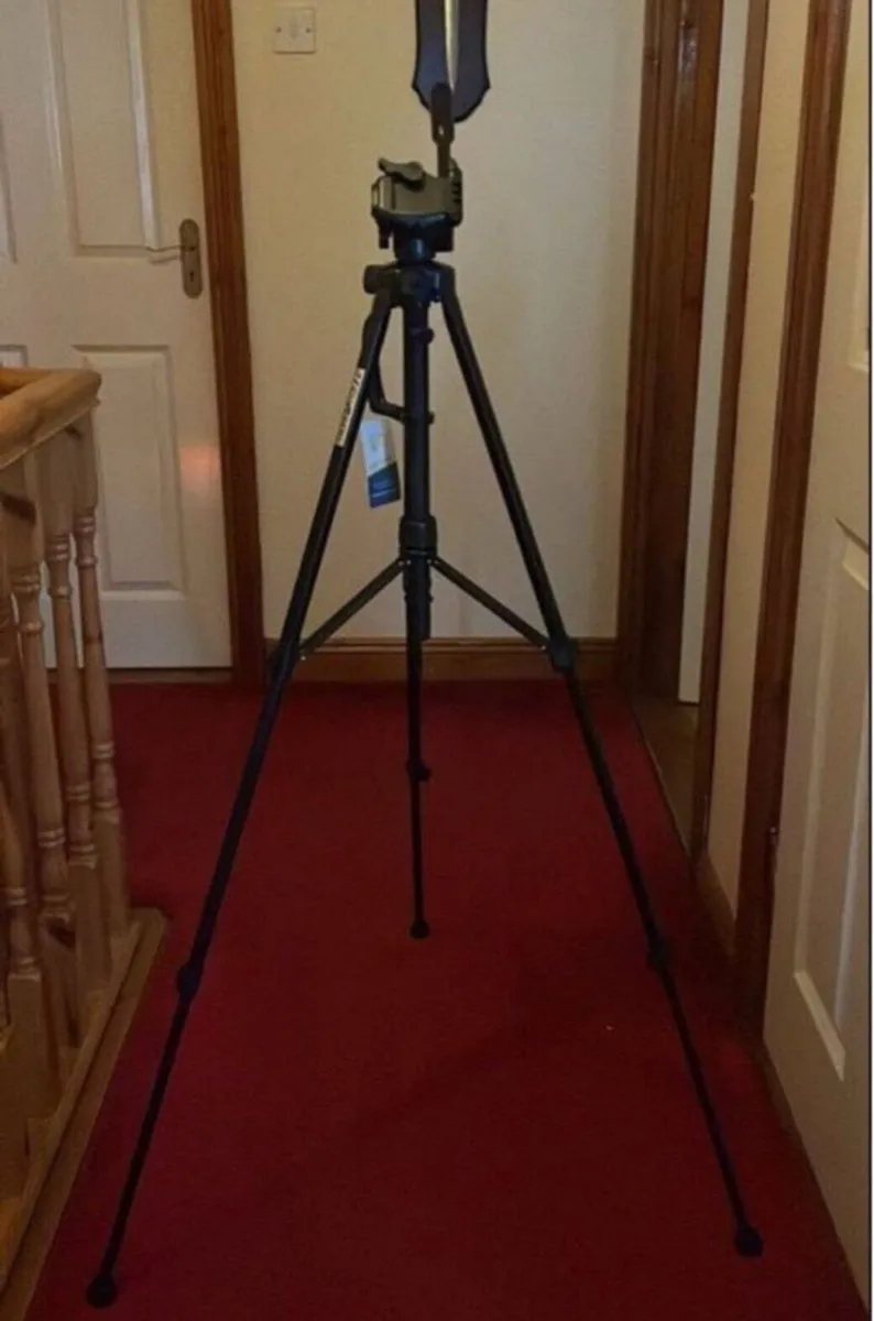 Camera holder tripod - Image 1