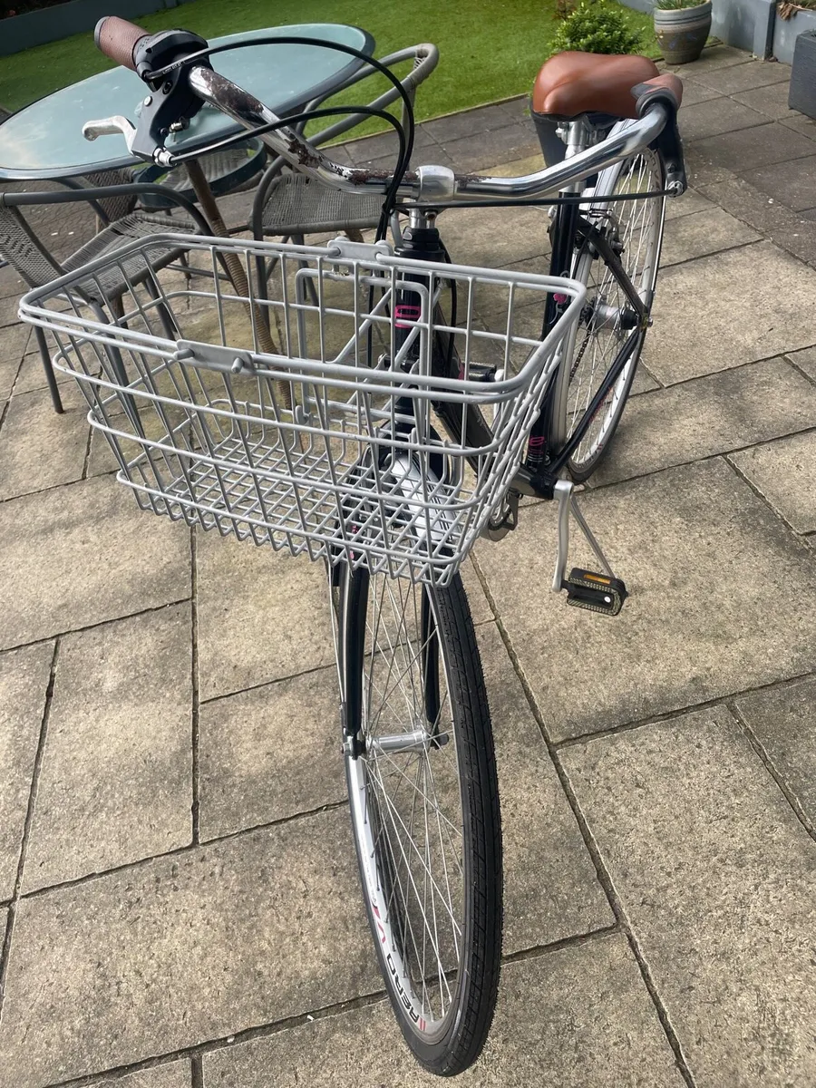 Ladies Bicycle - Image 3
