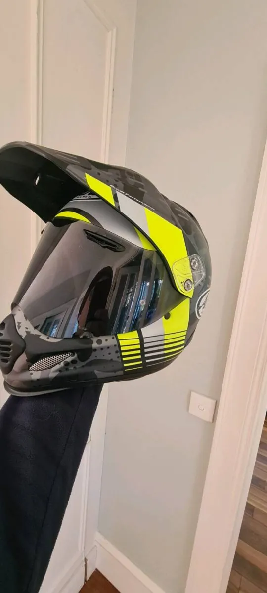 Arai Tour x4 - Image 1