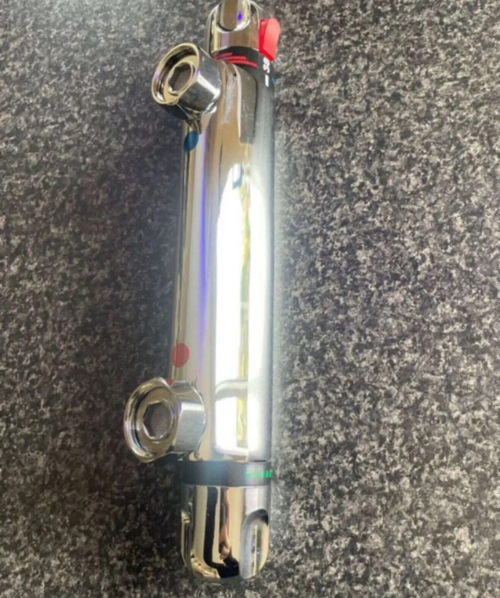 Luxury bath tap mixing valve - Image 3