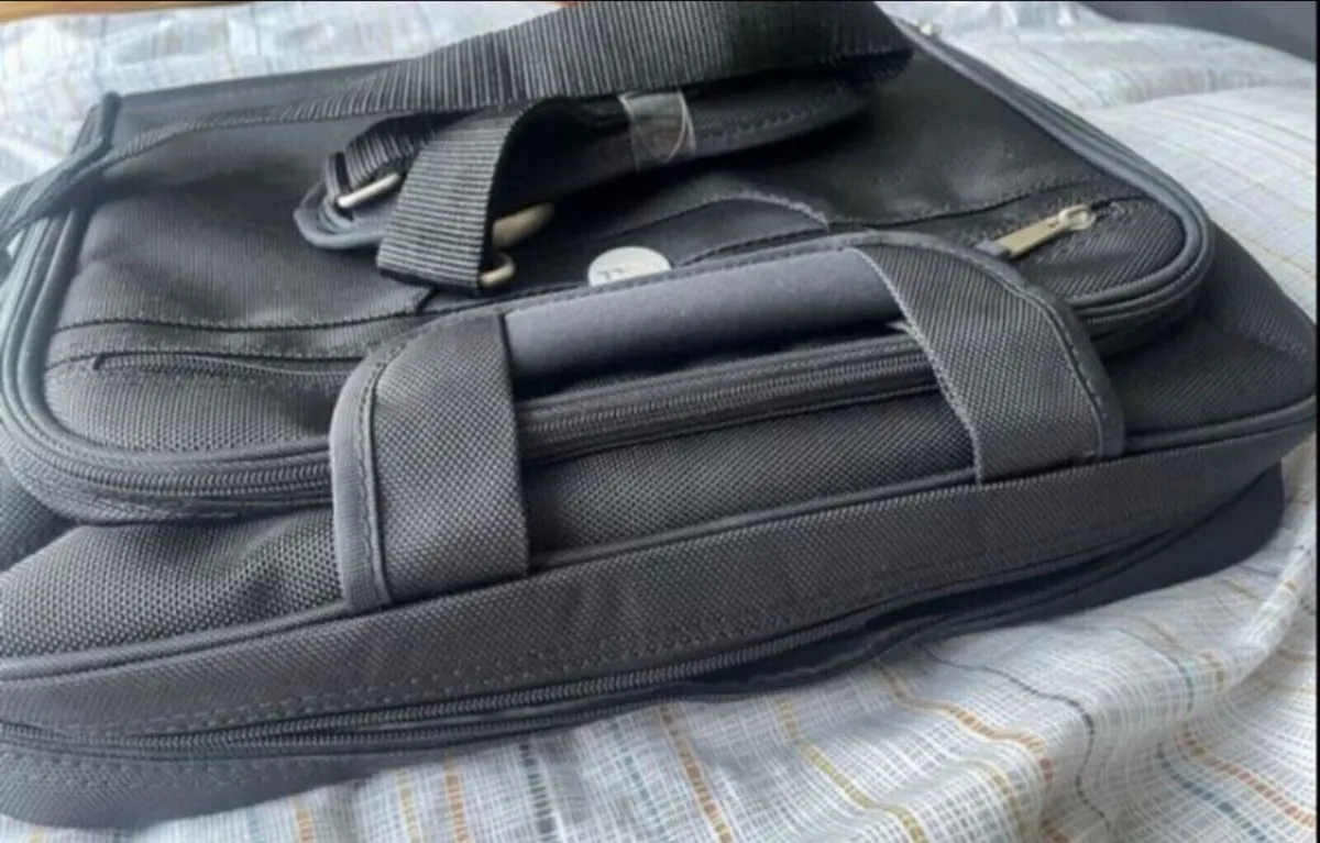 Laptop bags - Image 4