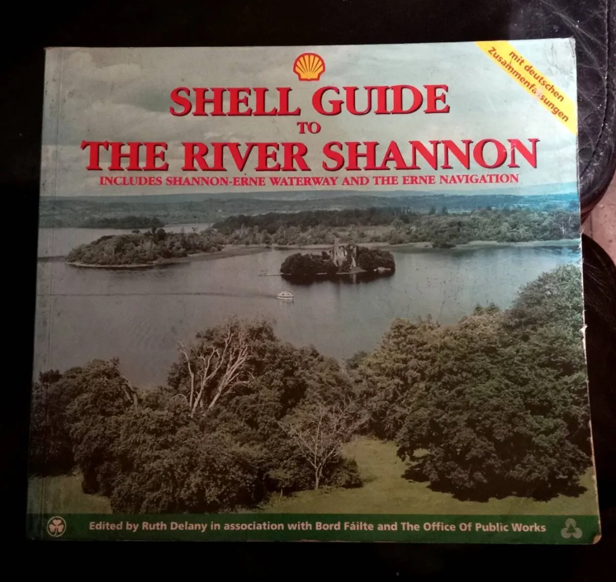 Shell Guide to the River Shannon Book