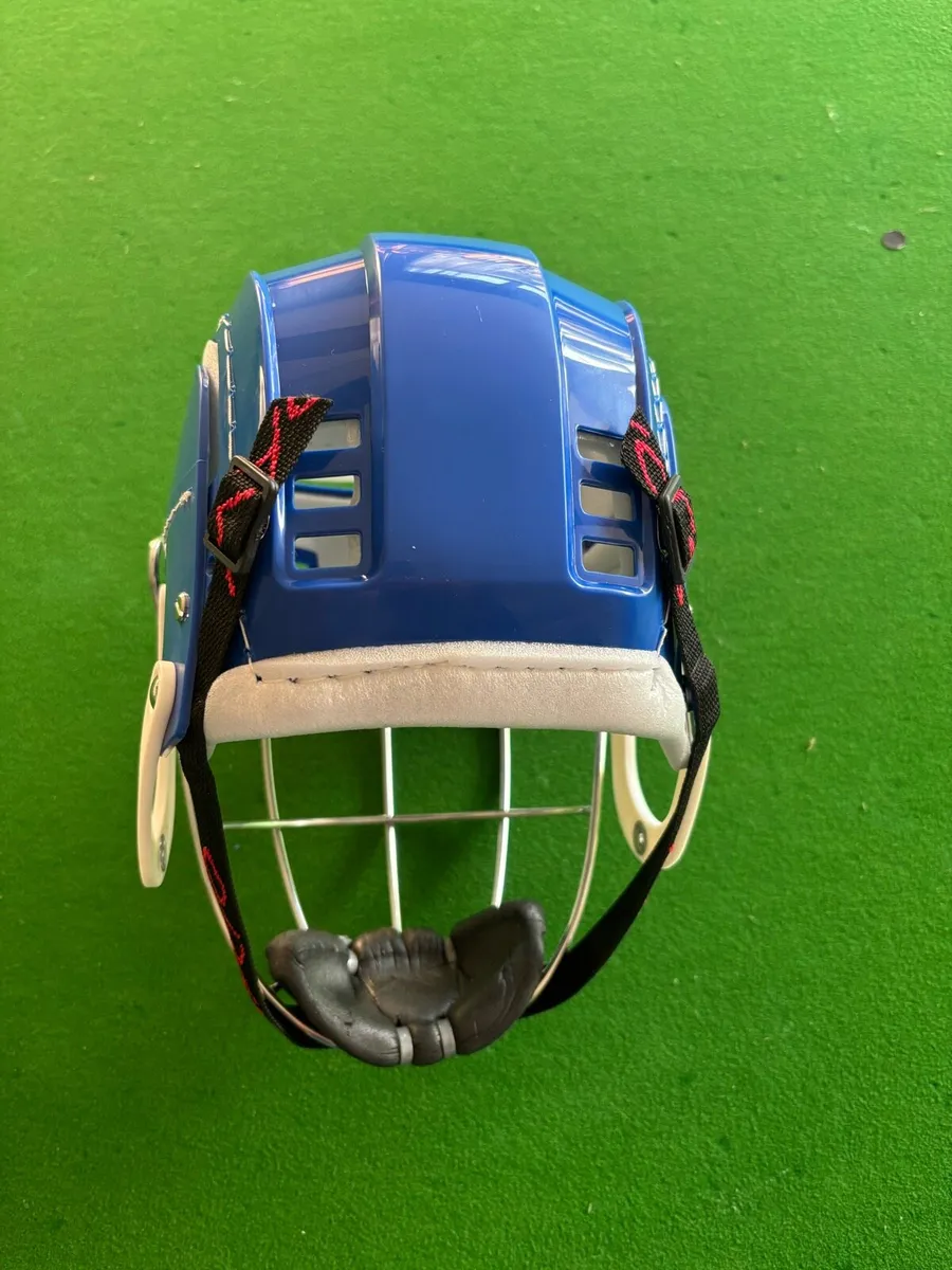 gola hurling helmet - Image 3