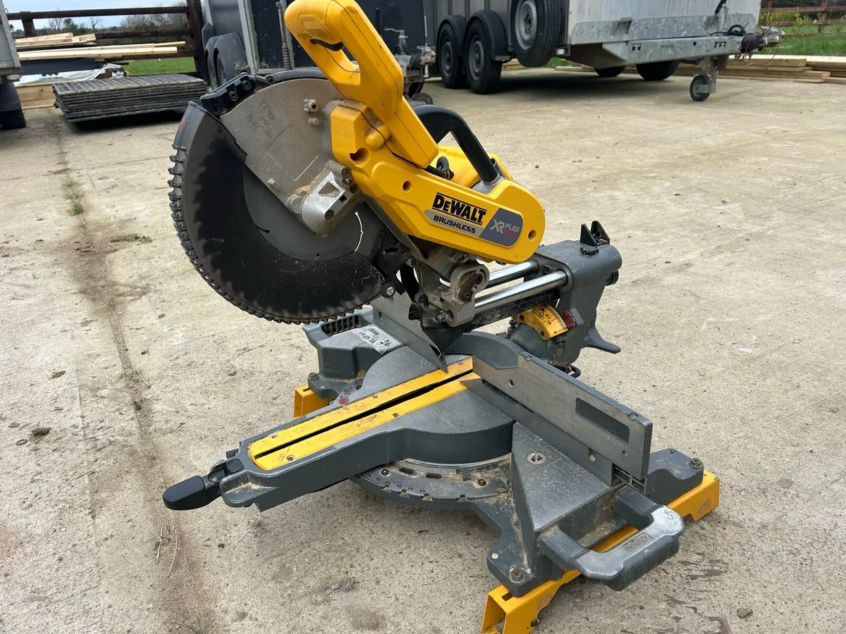 Dewalt 305 battery chopsaw - Image 1