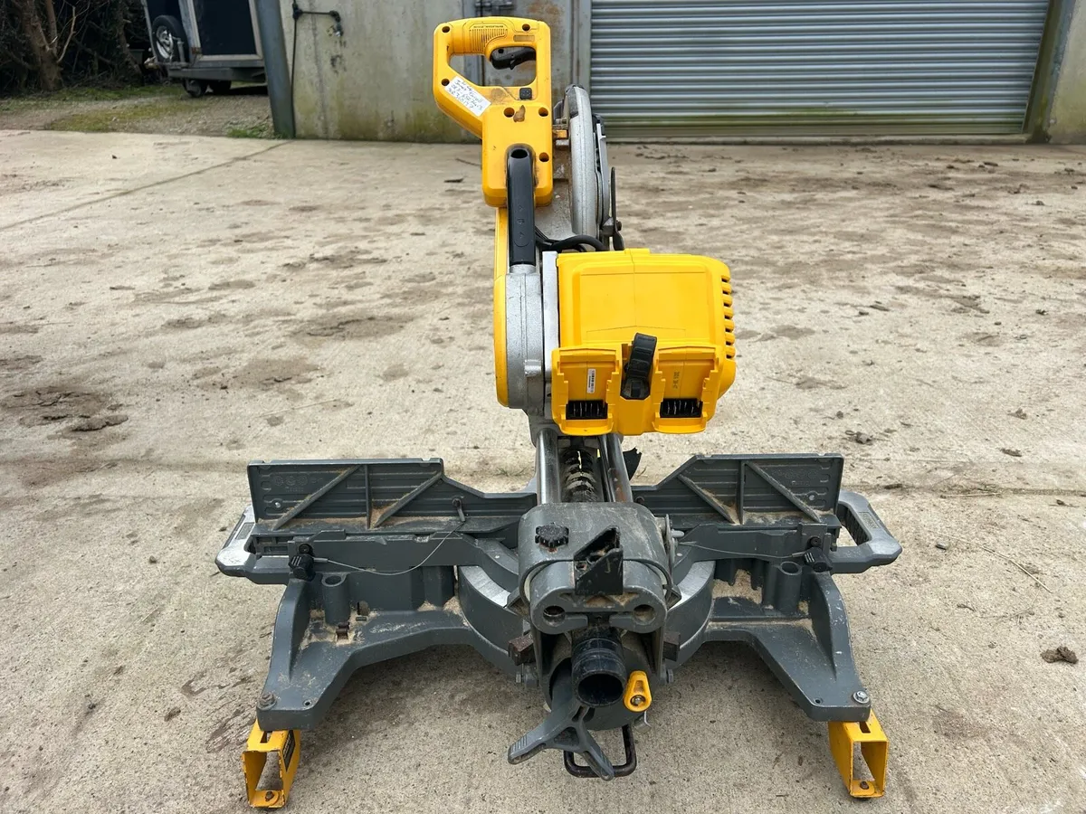 Dewalt 305 battery chopsaw - Image 2