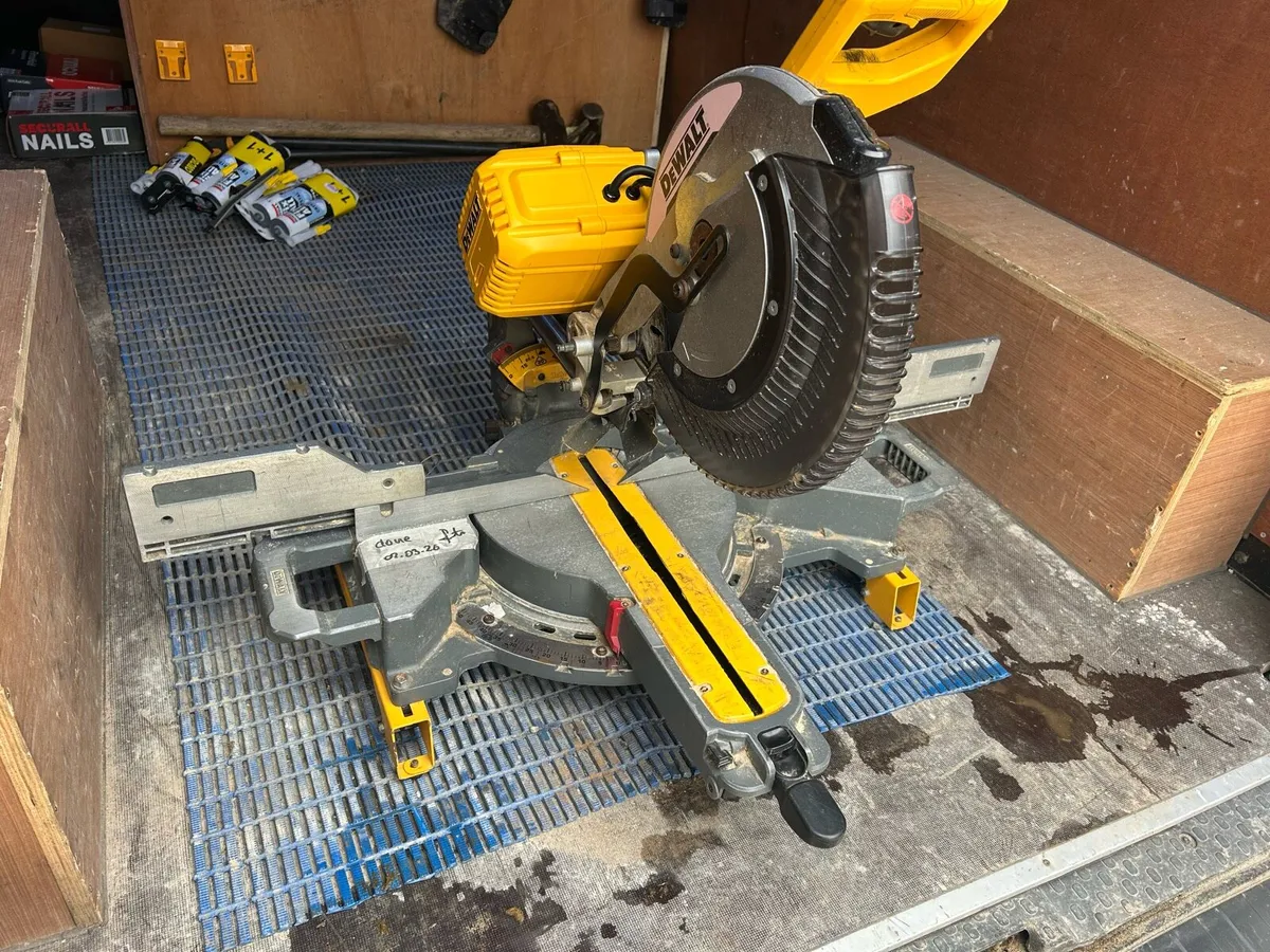 Dewalt 305 battery chopsaw - Image 4