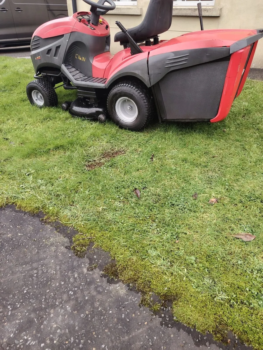 Castelgarden petrol ride on lawnmower - Image 4