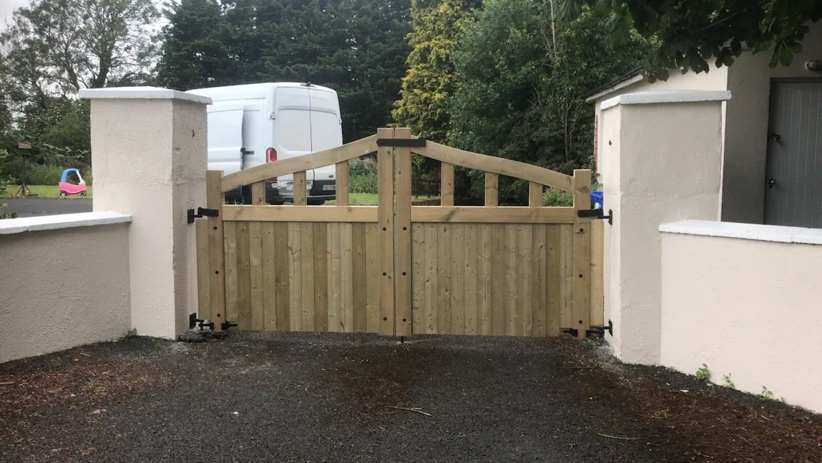 Timber Entrance Gates - Image 1