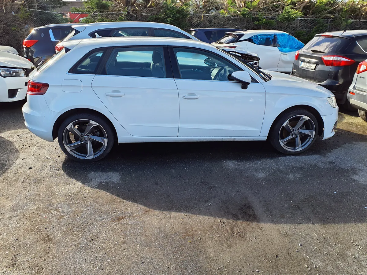 Audi A3 , 1.4 Tfsi Automatic 2015 - Image 3