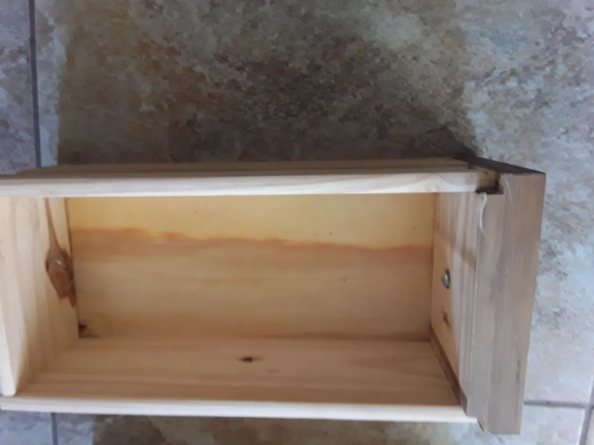 nine draw Corona solid wooden Chester drawers - Image 3