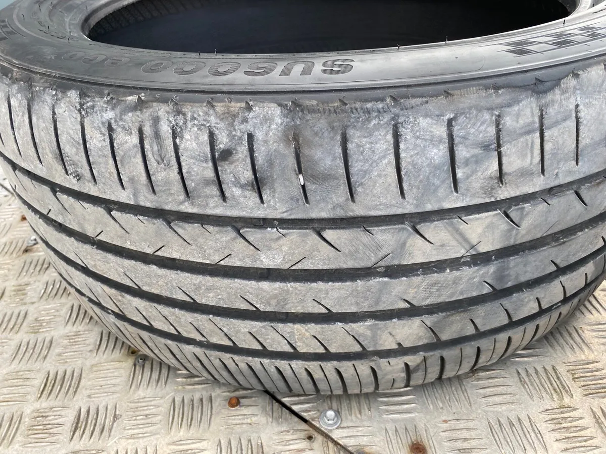 BMW X5 RUN FLAT TYRES 275/40/20 - Image 4