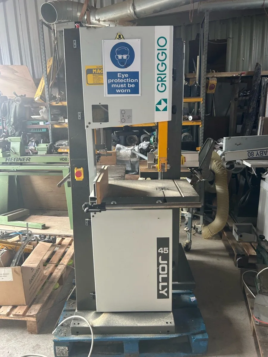 Single phase ex school 18” bandsaw - Image 1