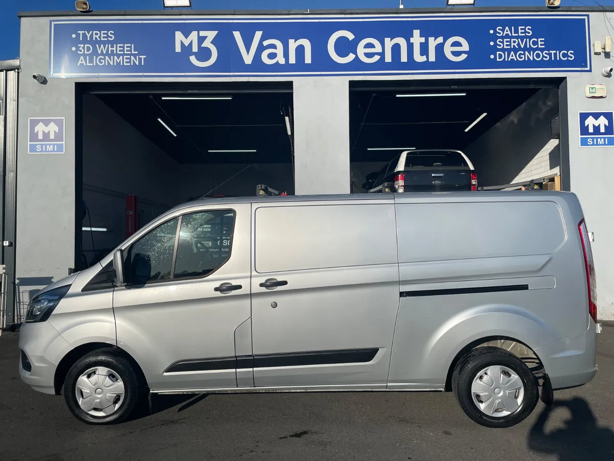 2022 FORD CUSTOM  300L TREND LOW MILES - Image 2