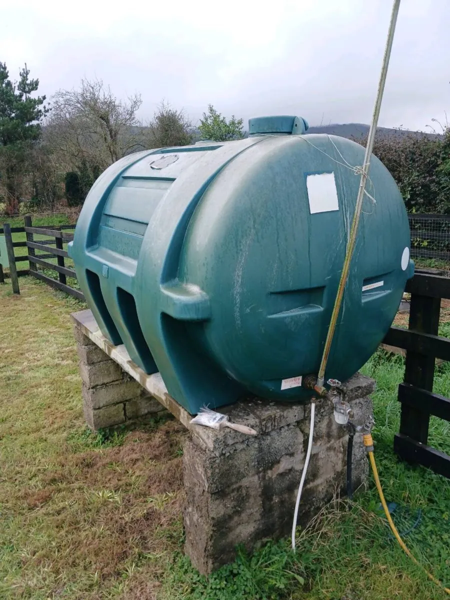 Oil tank and lintels - Image 2