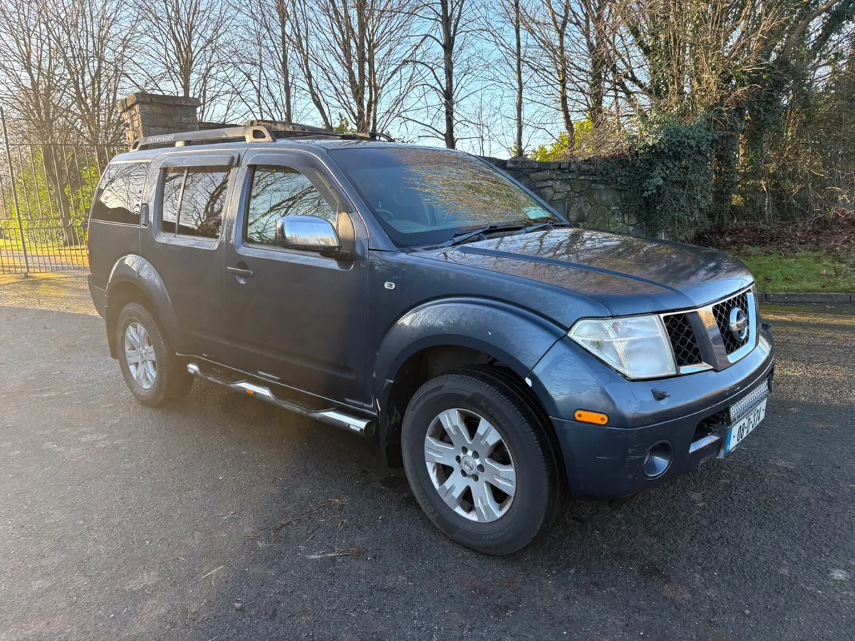 Nissan Pathfinder 5 Seater Cheap to Clear - Image 1