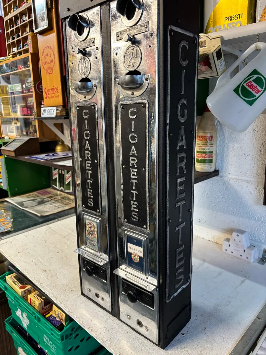 ANTIQUE CIGARETTE MACHINE - Image 2