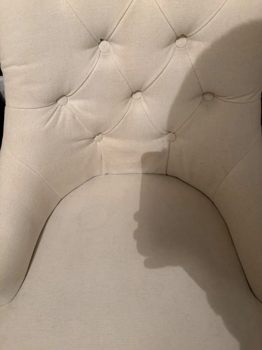 Chairs x 4 and table - Image 4