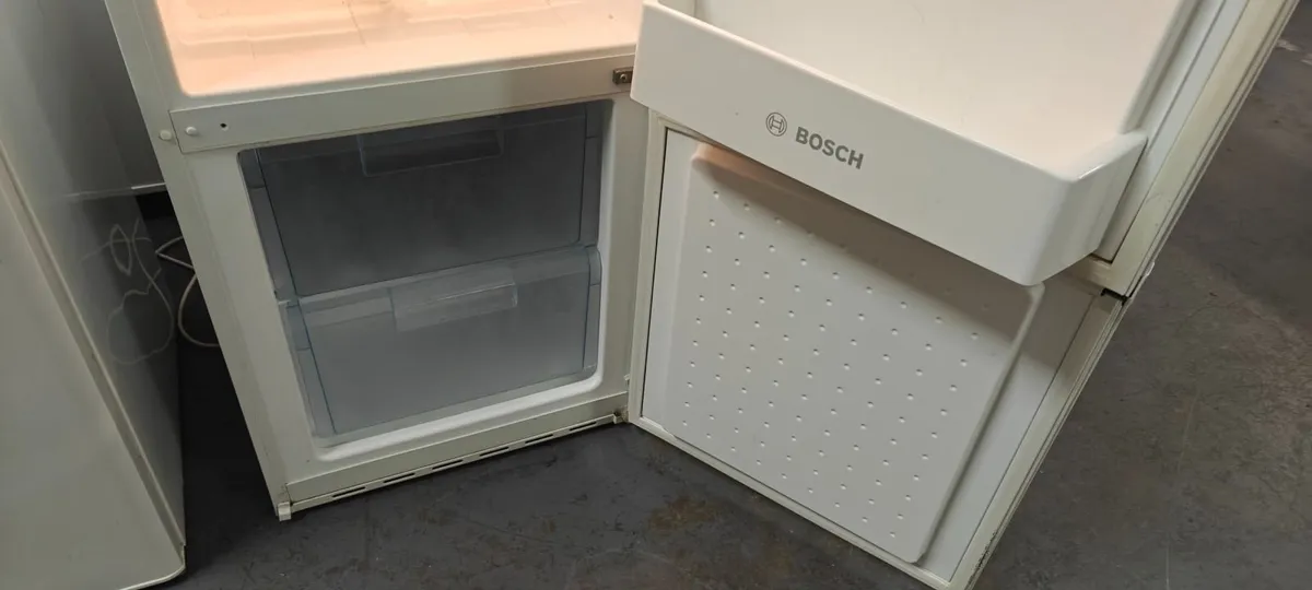 BOSCH Fridge Freezer - Image 3