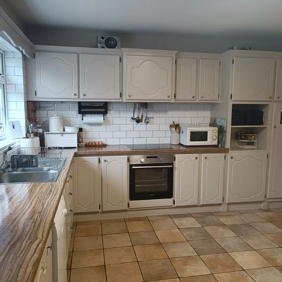 Full Kitchen for sale - Image 2