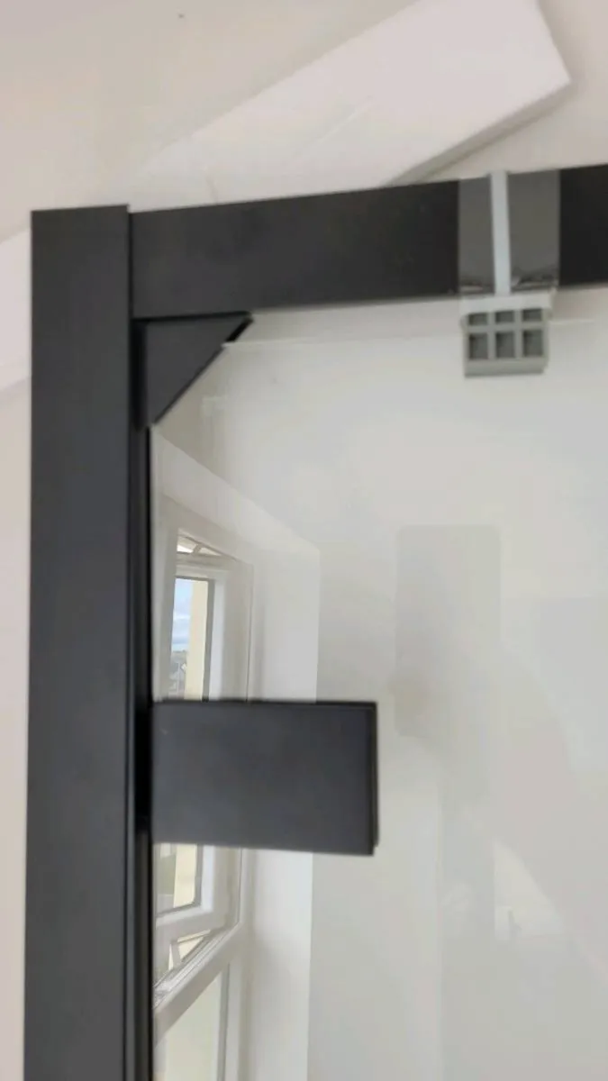 New Glass Shower door - Image 4
