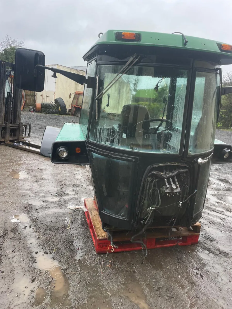 John Deere 40 series Cab - Image 4
