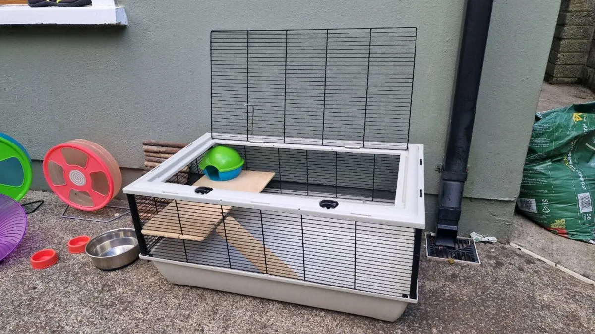 Large hamster cage - Image 1