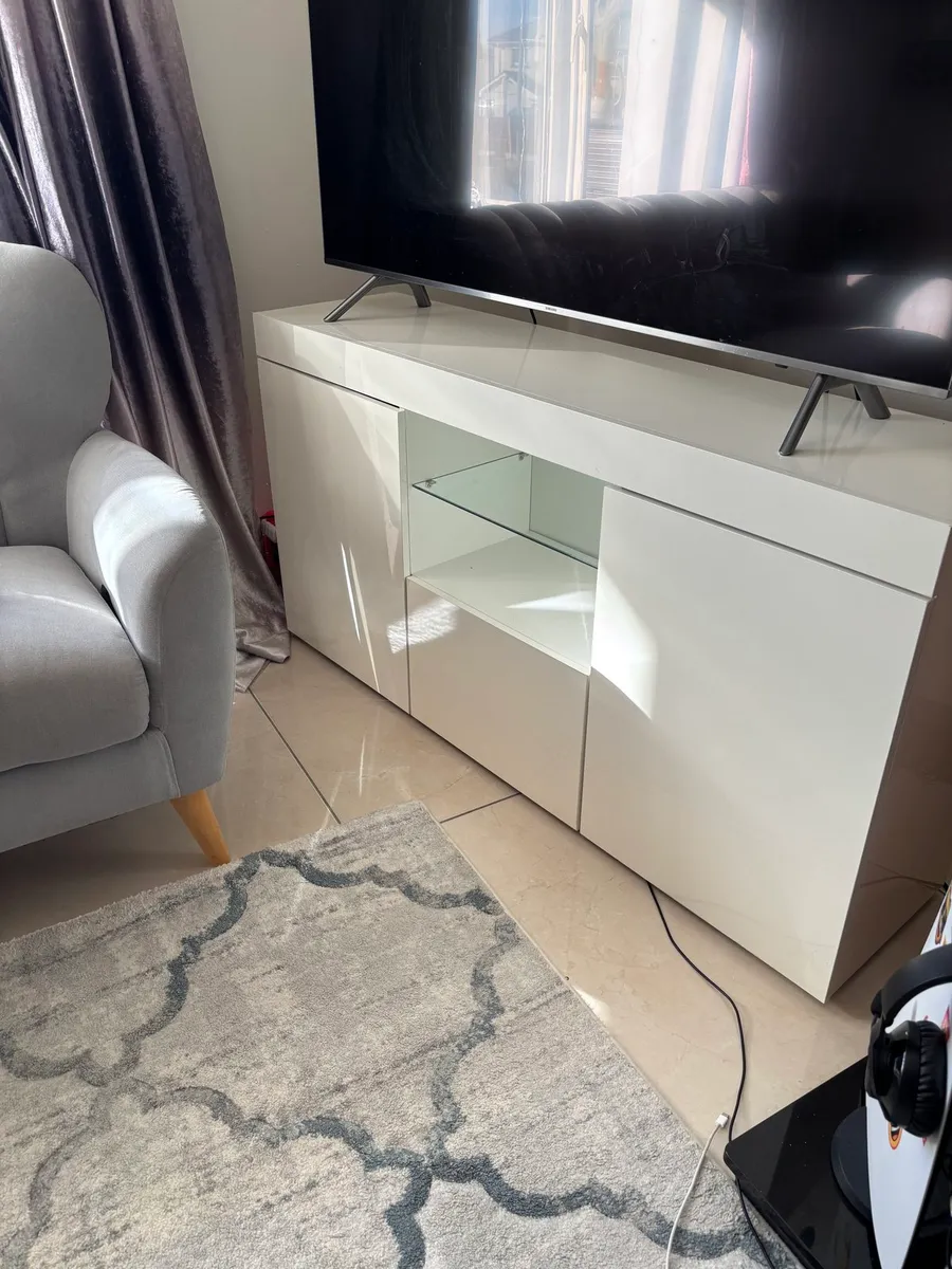 Tv cabinet - Image 2